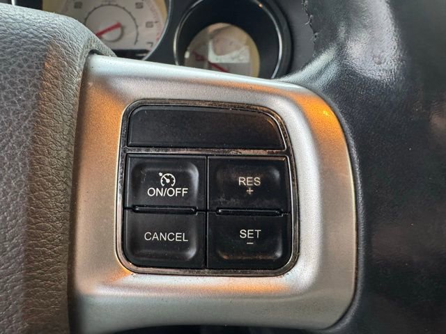 Used 2013 Dodge Challenger SXT image 19