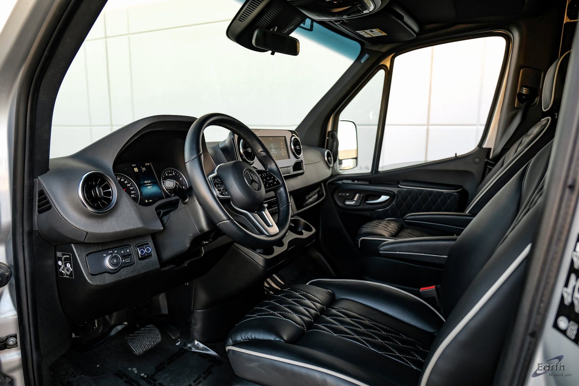 Used 2023 Mercedes-Benz Sprinter 3500 w/ Parking Package image 2