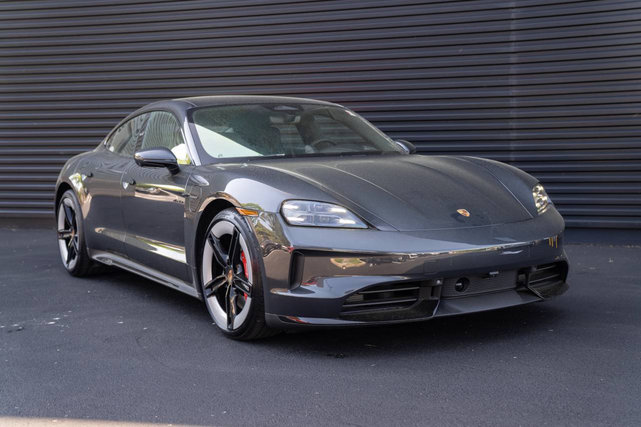 New 2026 Porsche Taycan GTS AWD/4WD image 9