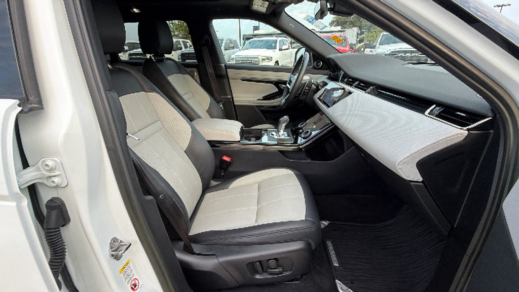 Used 2023 Land Rover Range Rover Evoque R-Dynamic S AWD/4WD image 28