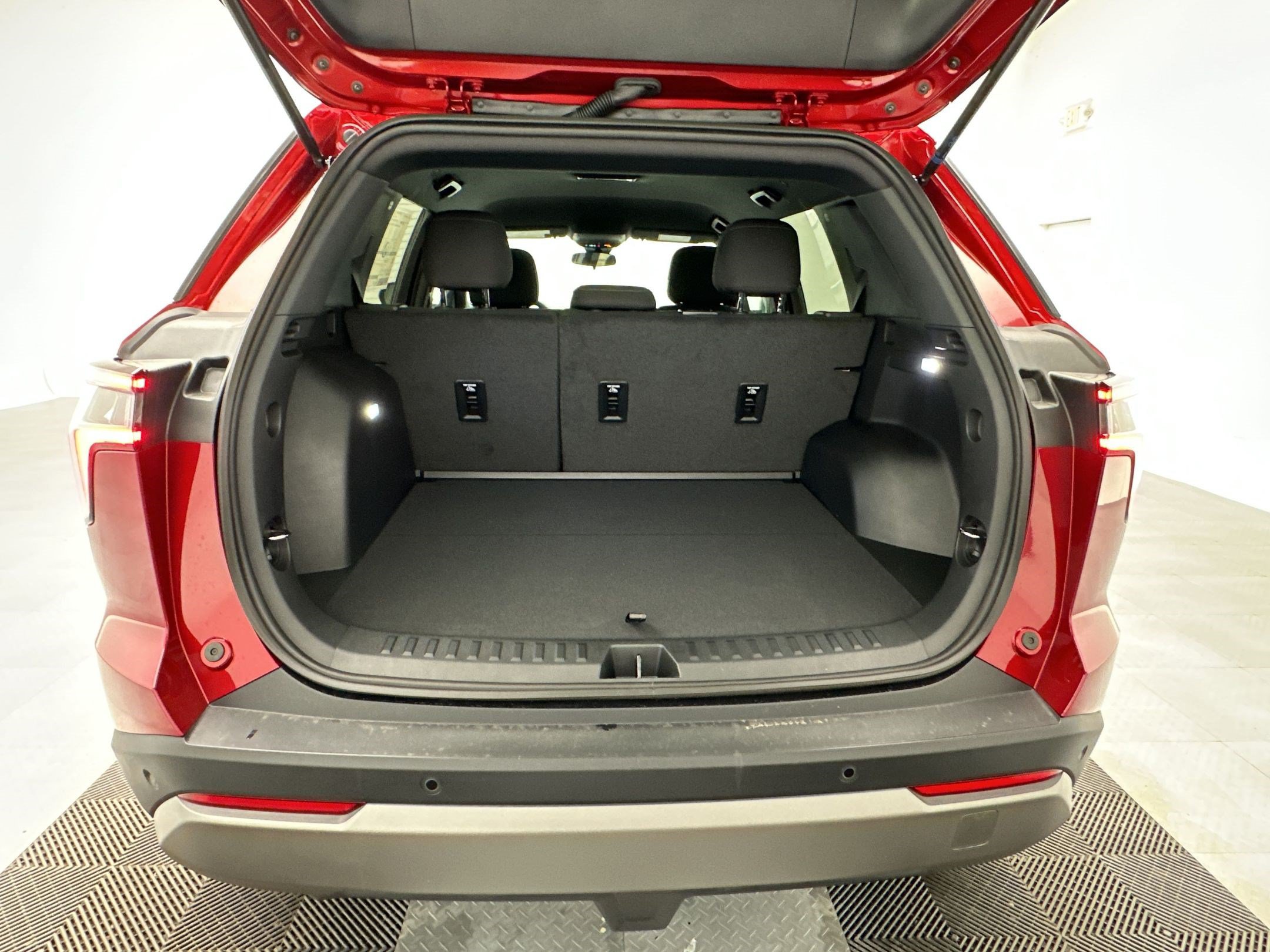 New 2027 Chevrolet Equinox LT AWD/4WD image 24