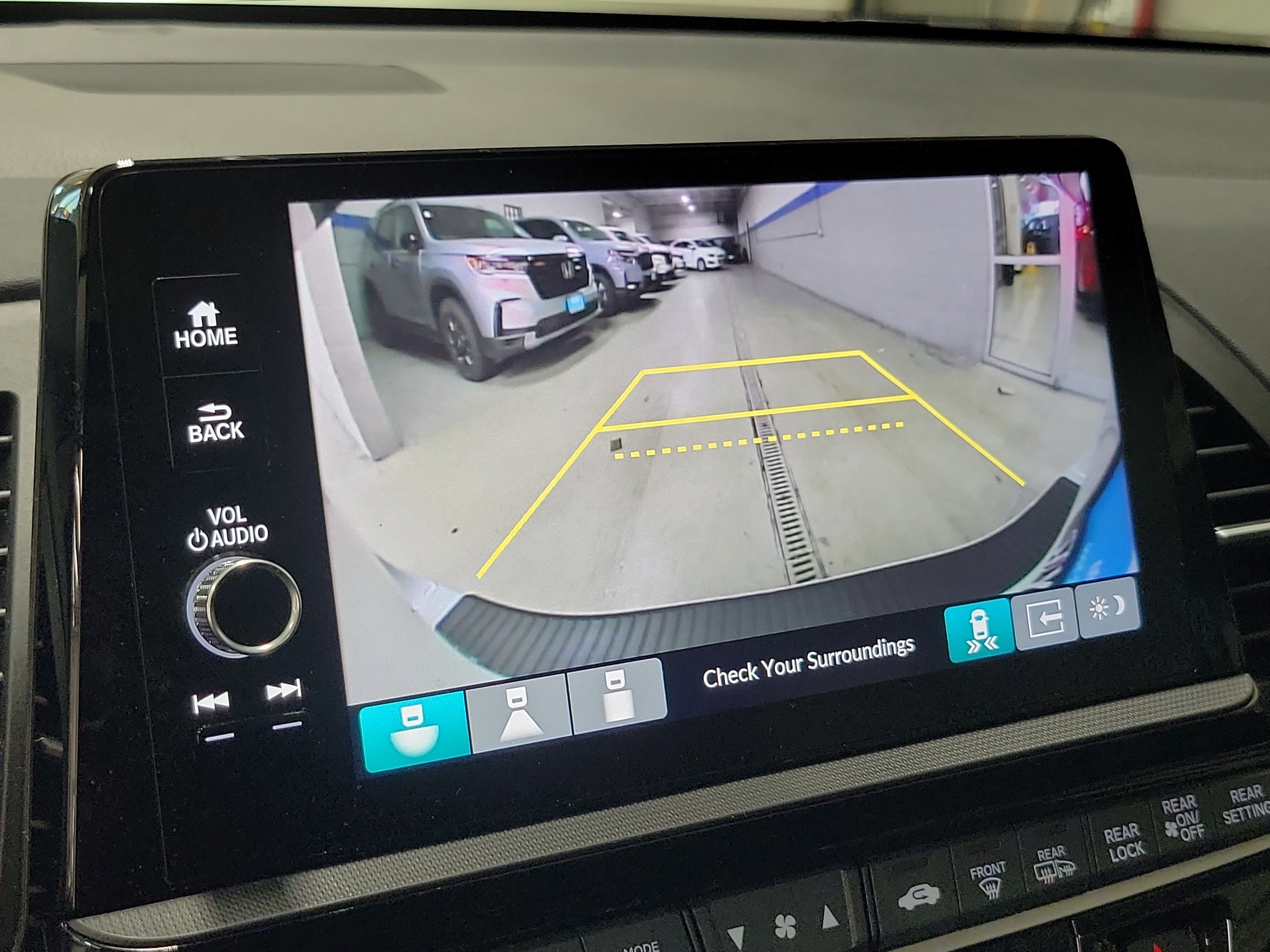 Certified 2025 Honda Odyssey Touring image 32