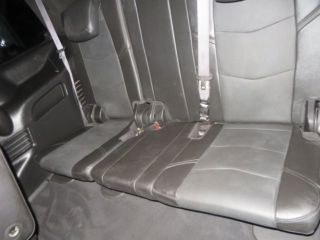 Used 2015 Cadillac Escalade Platinum AWD/4WD image 27