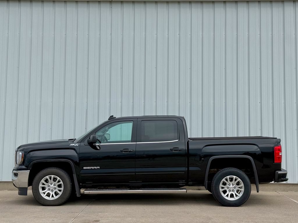 Used 2018 GMC Sierra 1500 SLE w/ Suspension Package, Off-Road AWD/4WD image 3