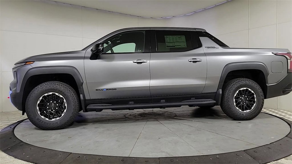 New 2026 Chevrolet Silverado EV Trail Boss image 11