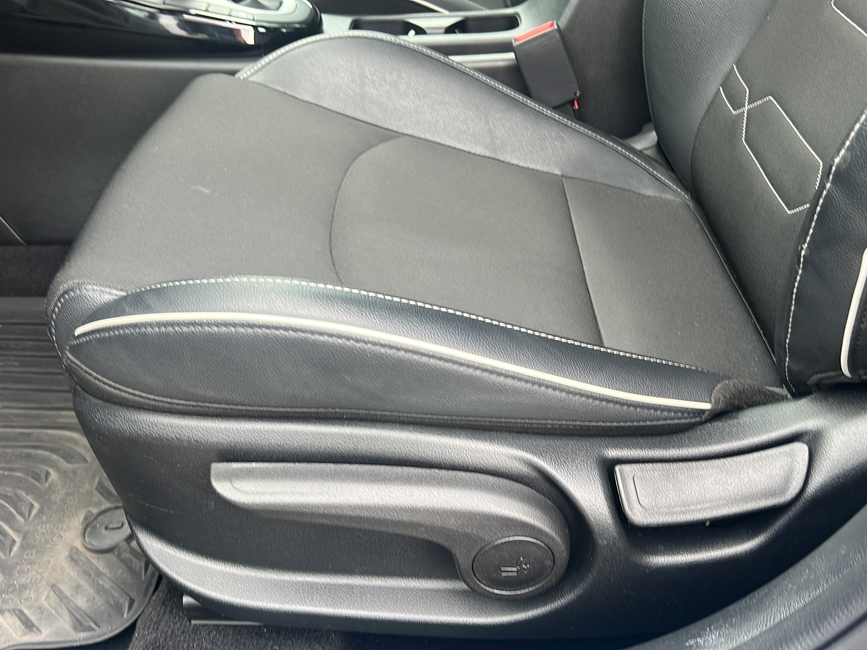 Certified 2023 Kia Forte GT-Line w/ GT-Line Premium Package FWD image 13