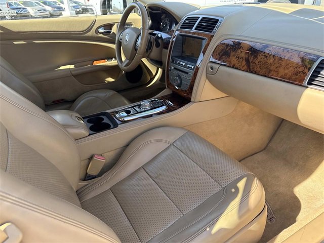 Used 2010 Jaguar XK Convertible image 21