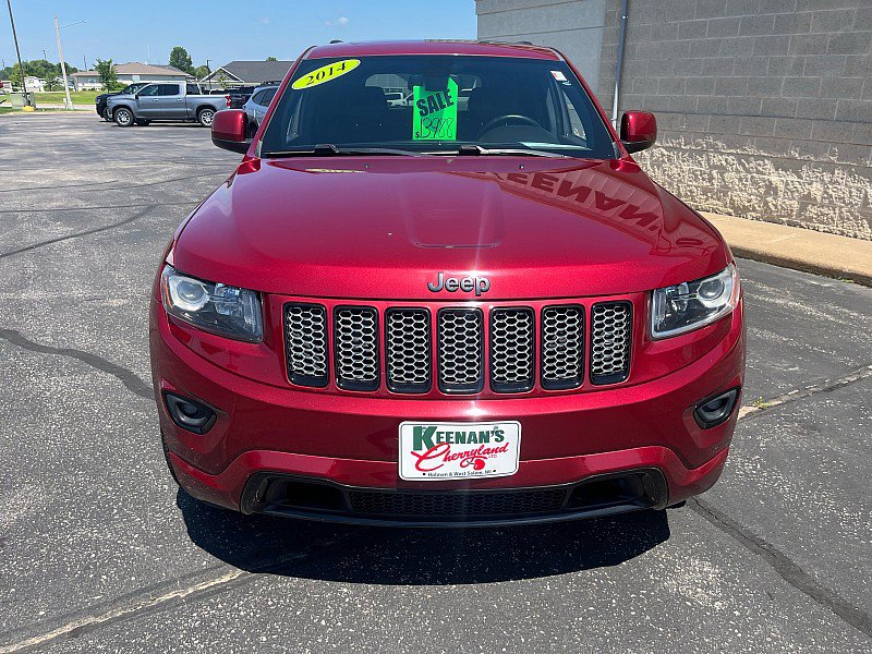 Used 2014 Jeep Grand Cherokee Altitude AWD/4WD image 3