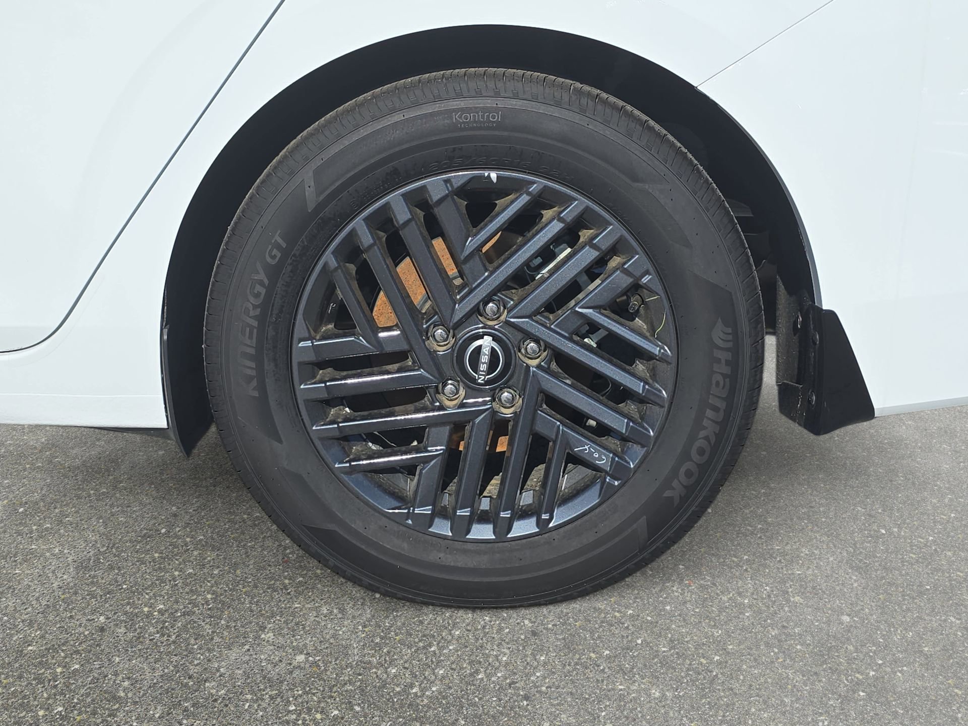 New 2026 Nissan Sentra SV w/ Floor Mat Package FWD image 31