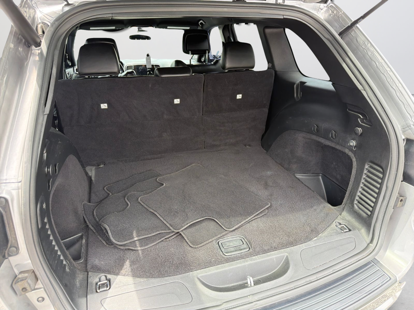 Used 2021 Jeep Grand Cherokee Laredo X RWD image 32