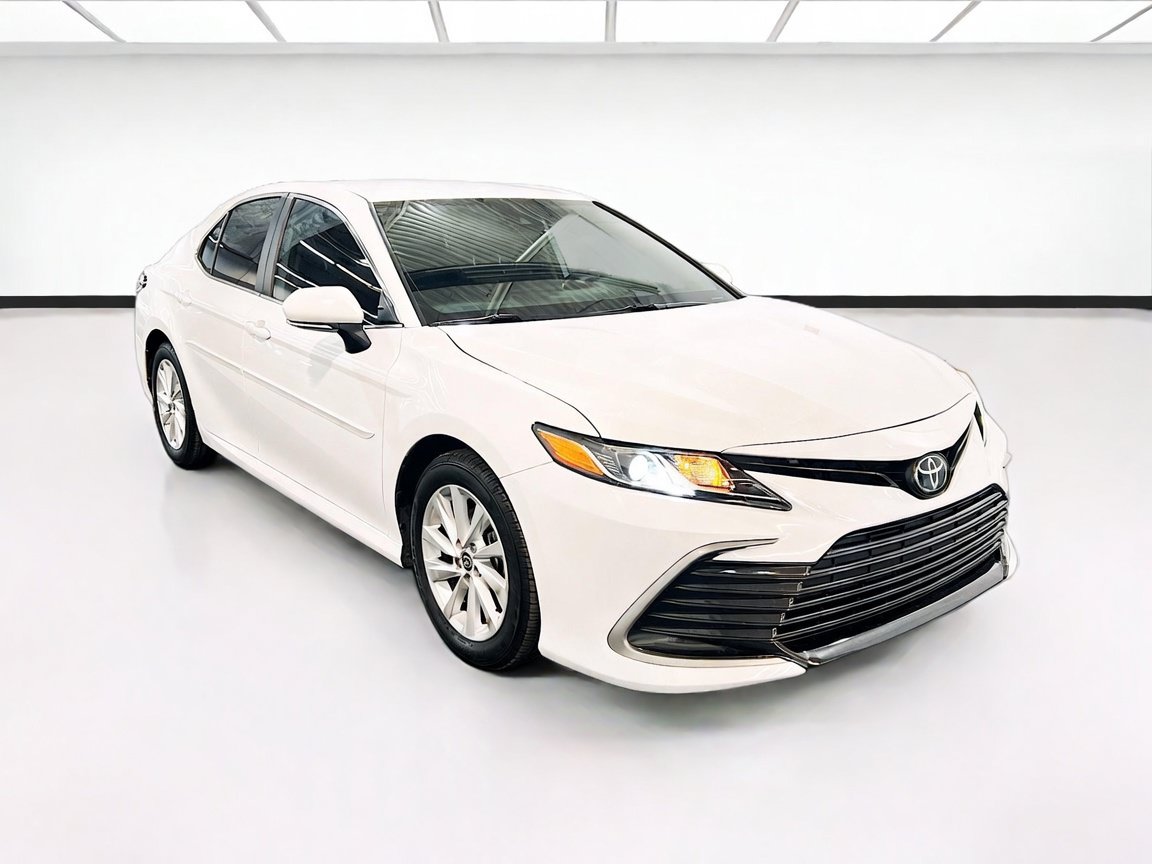 Used 2024 Toyota Camry LE w/ Convenience Package FWD image 3