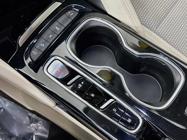 Used 2023 Buick Envision Preferred AWD/4WD image 17