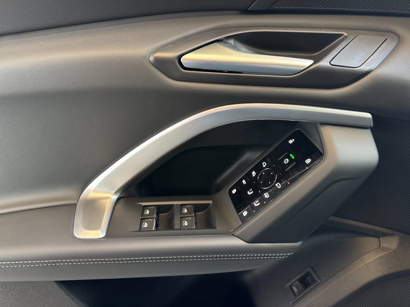 New 2026 Audi Q5 Premium AWD/4WD image 8