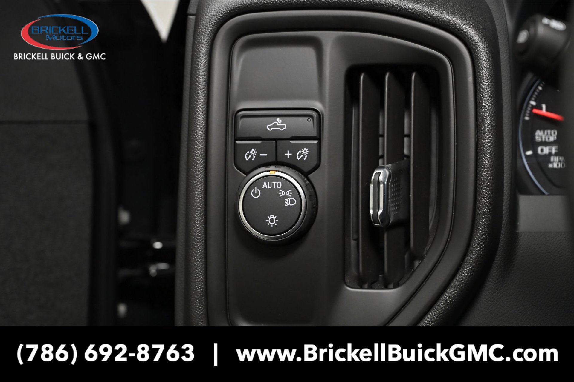 Used 2022 Chevrolet Silverado 1500 Custom RWD image 27