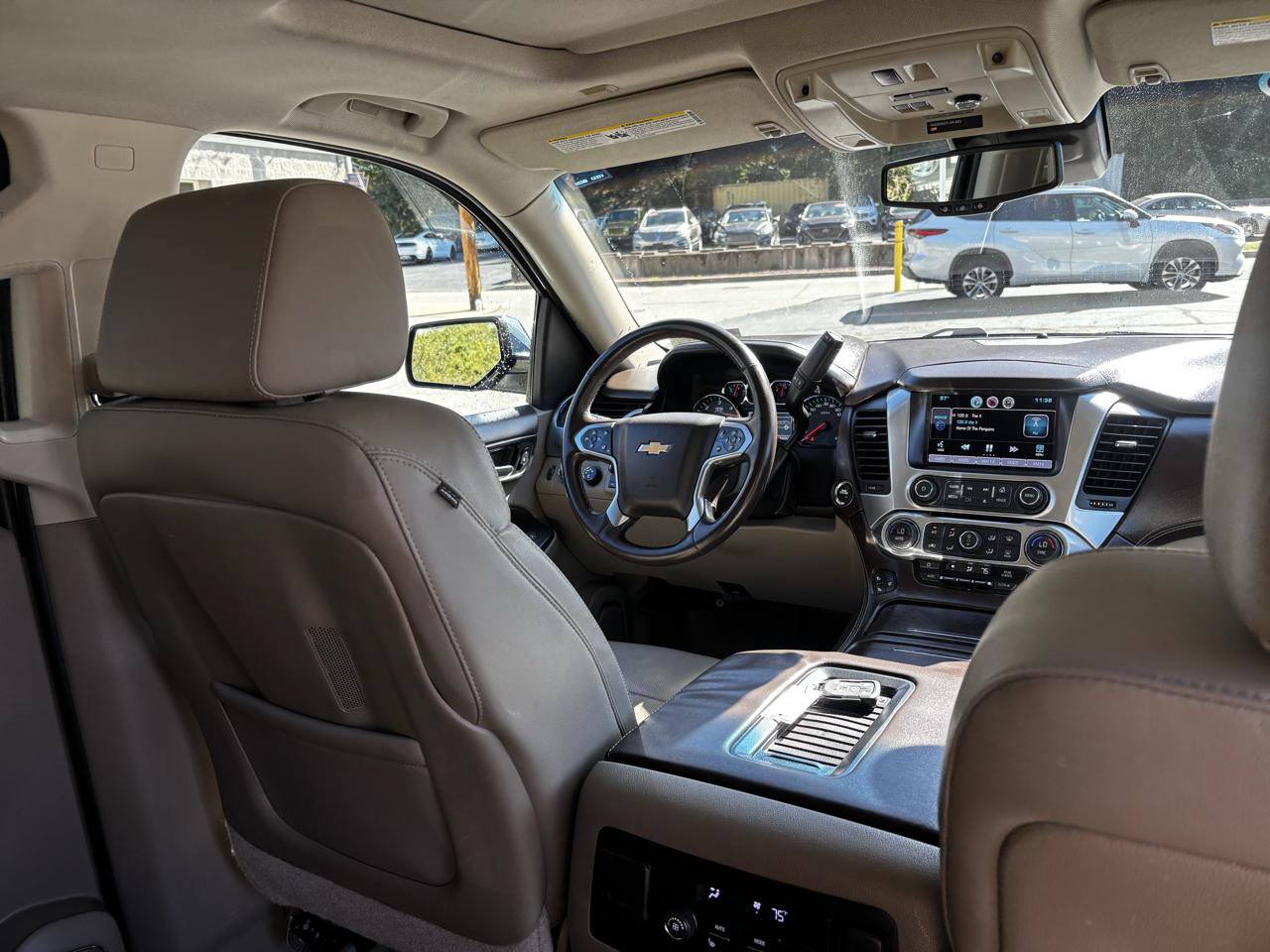 Used 2015 Chevrolet Tahoe LTZ AWD/4WD image 25