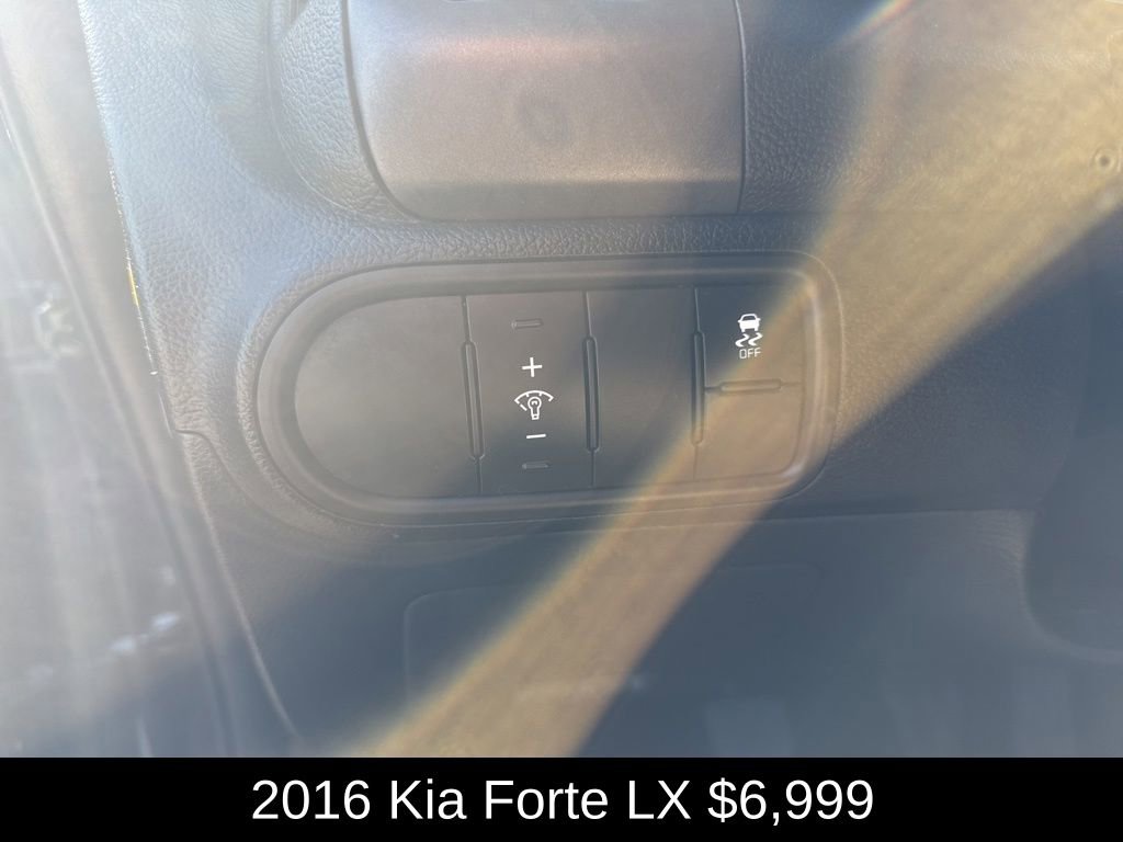 Used 2016 Kia Forte LX image 29
