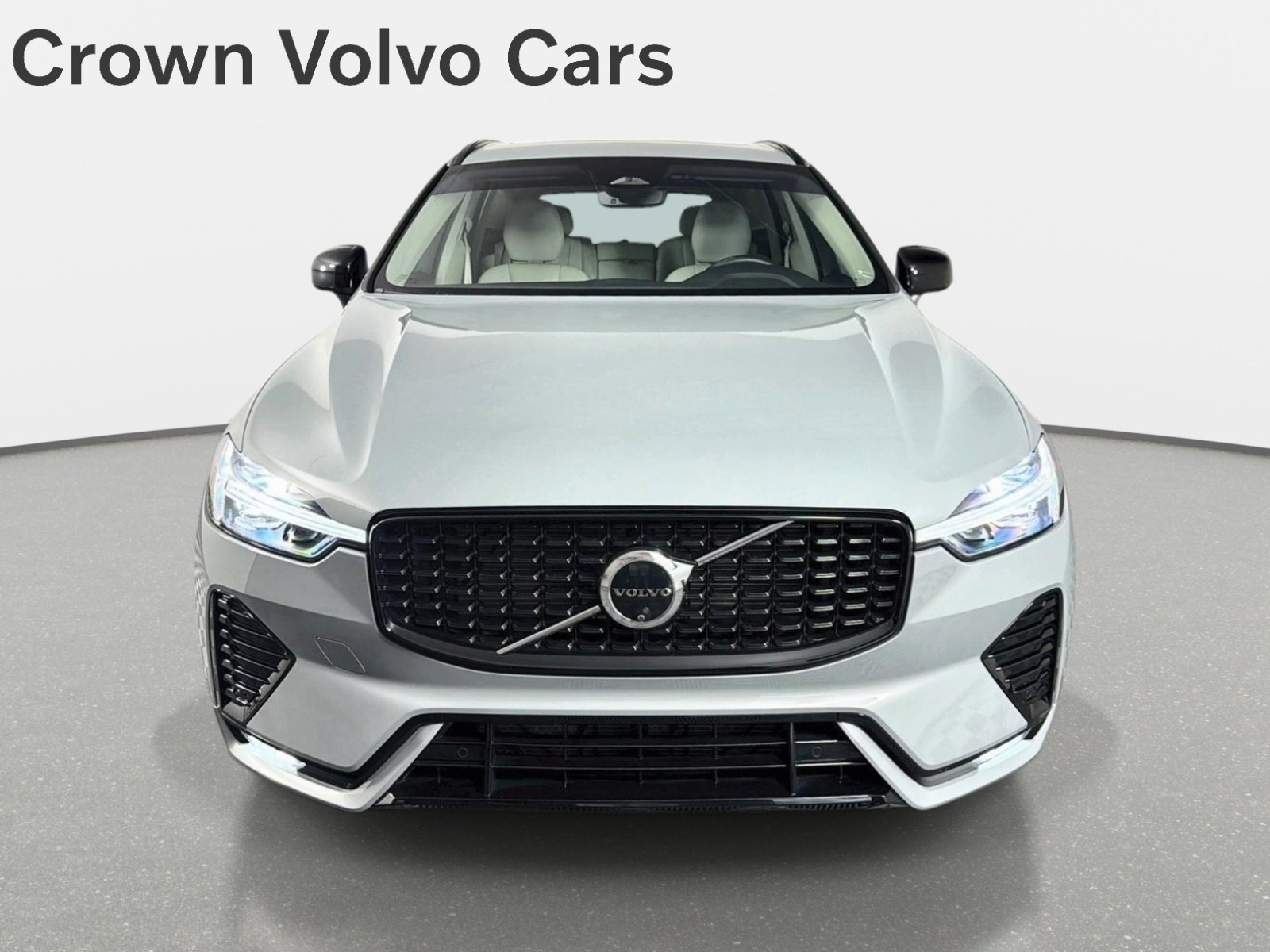 Used 2024 Volvo XC60 B5 Plus AWD/4WD image 2