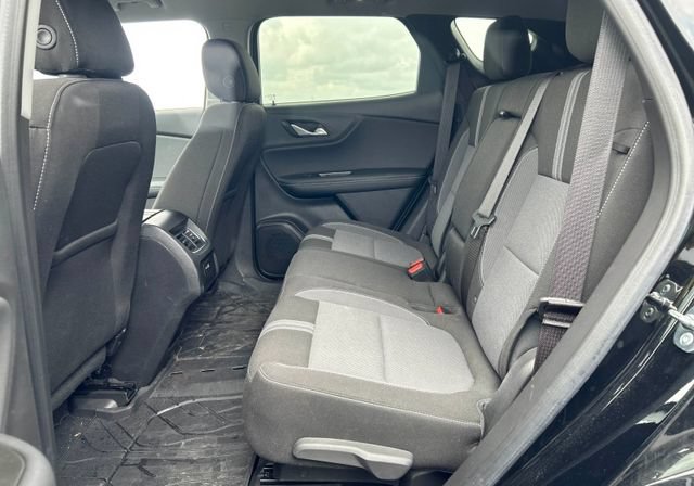 Used 2024 Chevrolet Blazer LT w/ Convenience Package FWD image 8