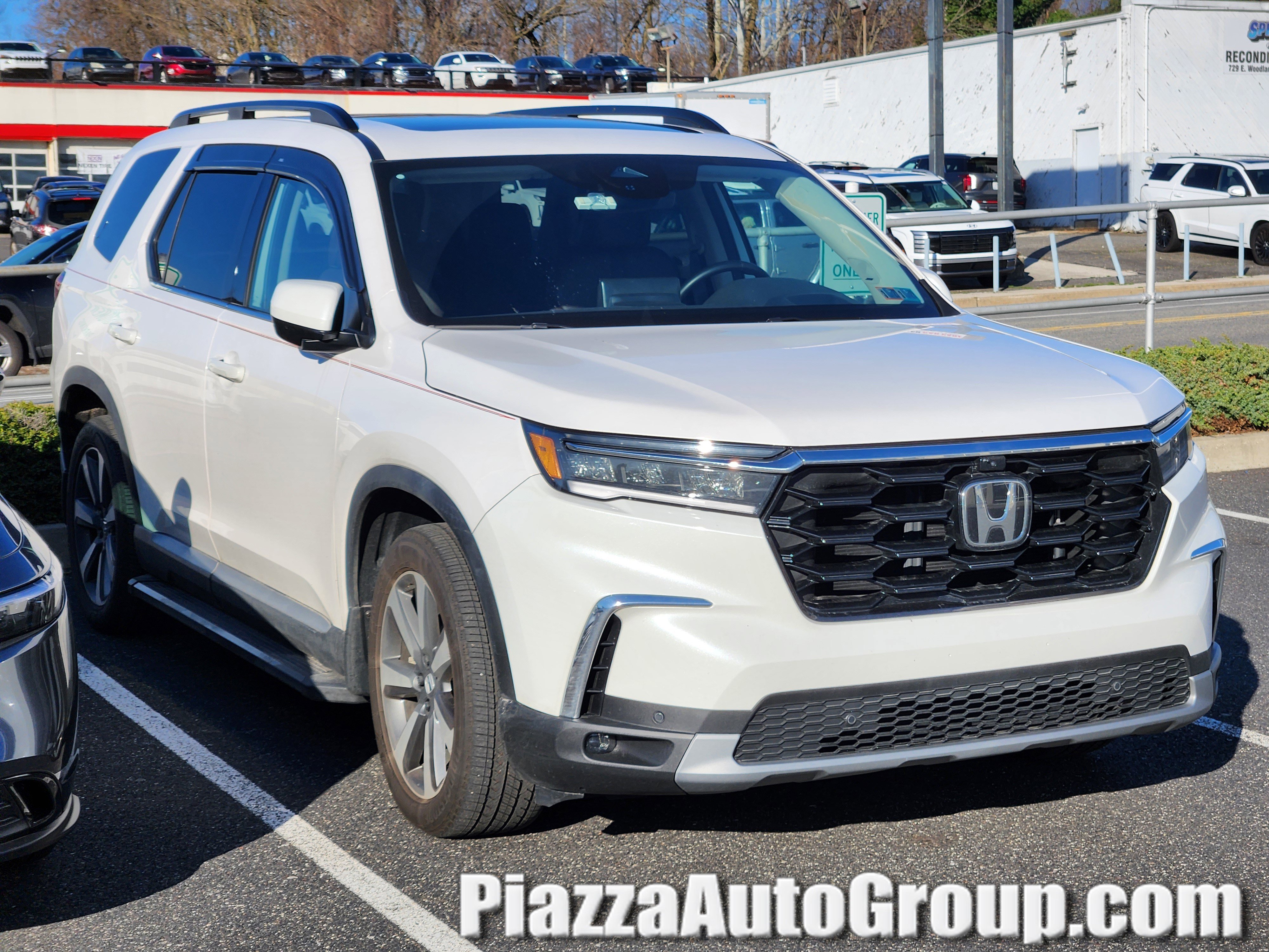 Certified 2025 Honda Pilot Elite image 1