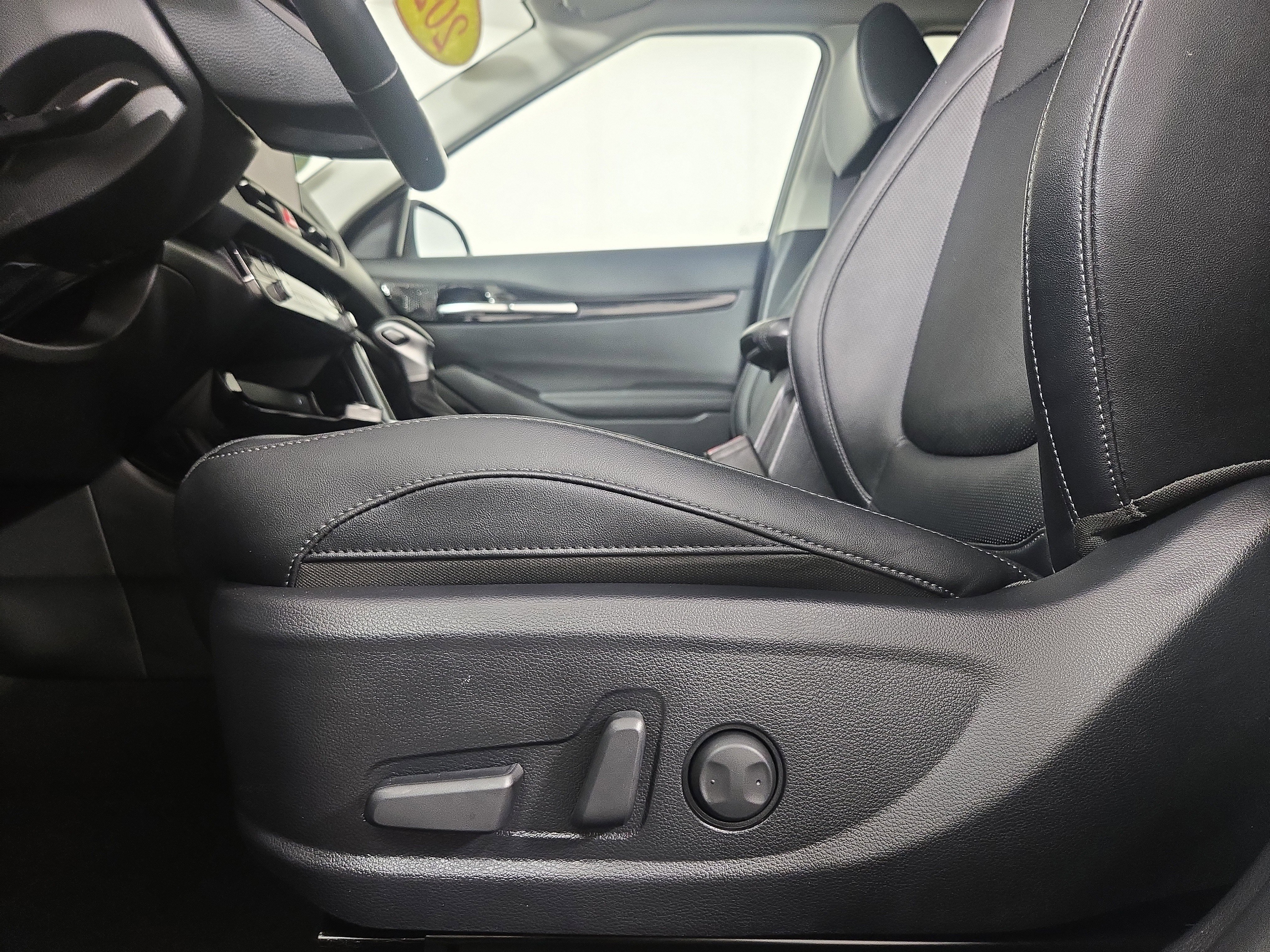 Used 2024 Kia Seltos EX AWD/4WD image 31