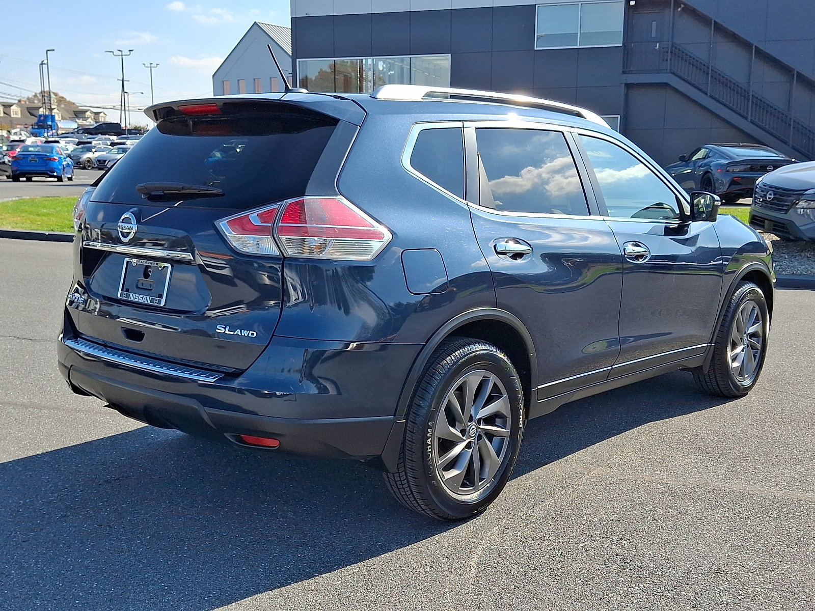 Used 2016 Nissan Rogue SL AWD/4WD image 7