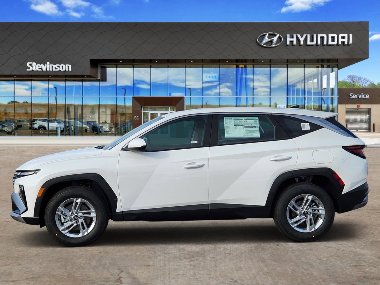 New 2026 Hyundai Tucson SE image 2
