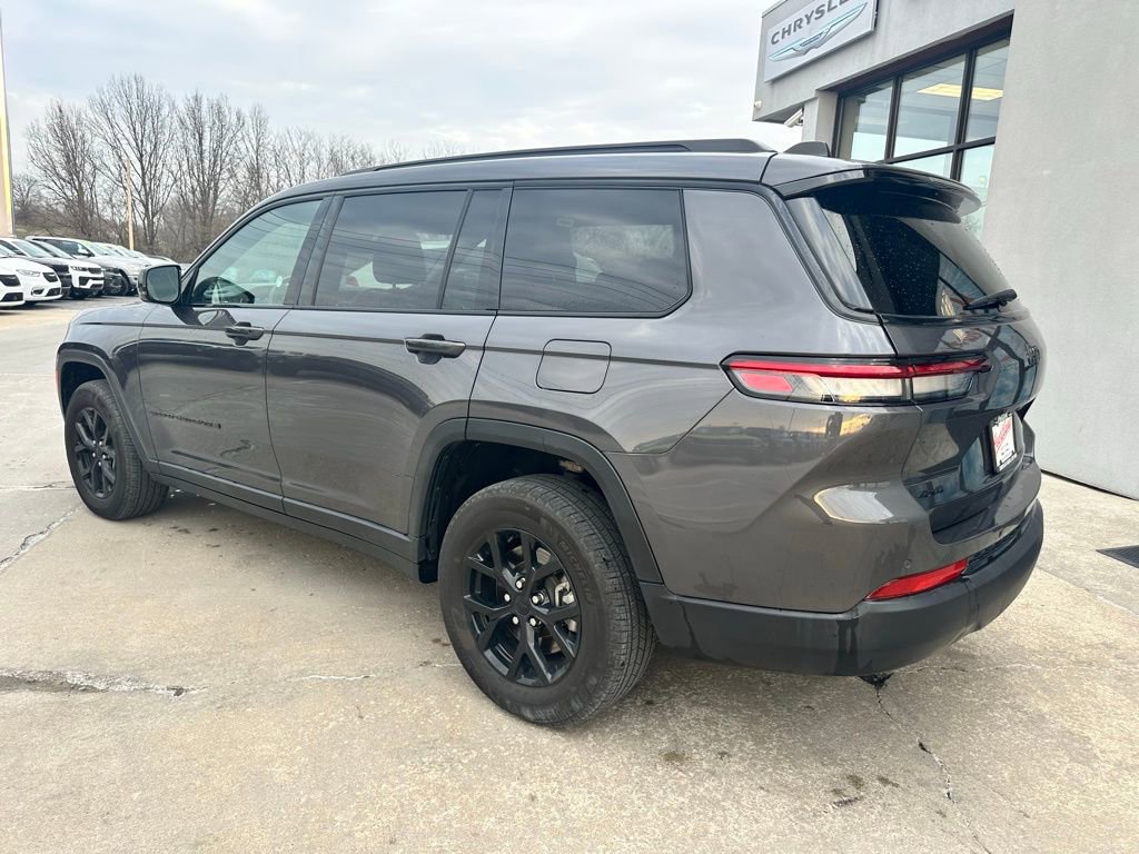 Used 2024 Jeep Grand Cherokee L Laredo image 9