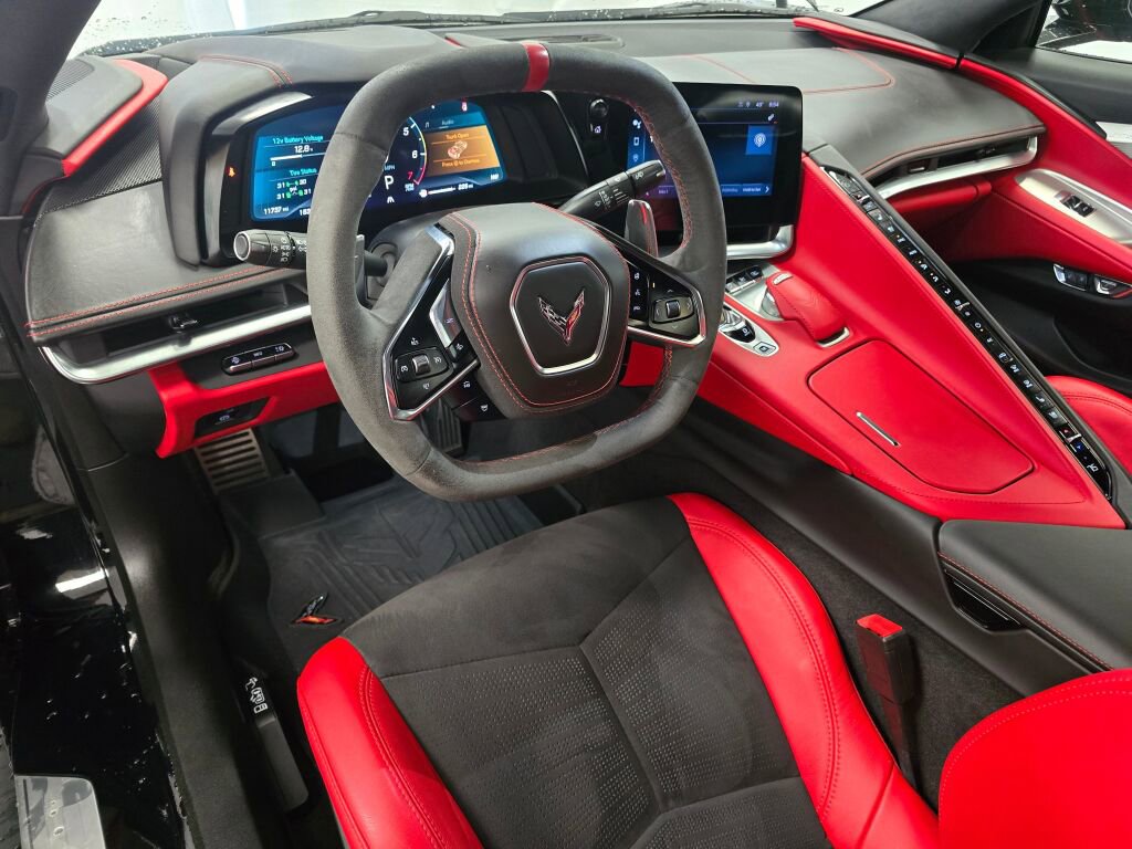 Used 2024 Chevrolet Corvette Stingray image 18