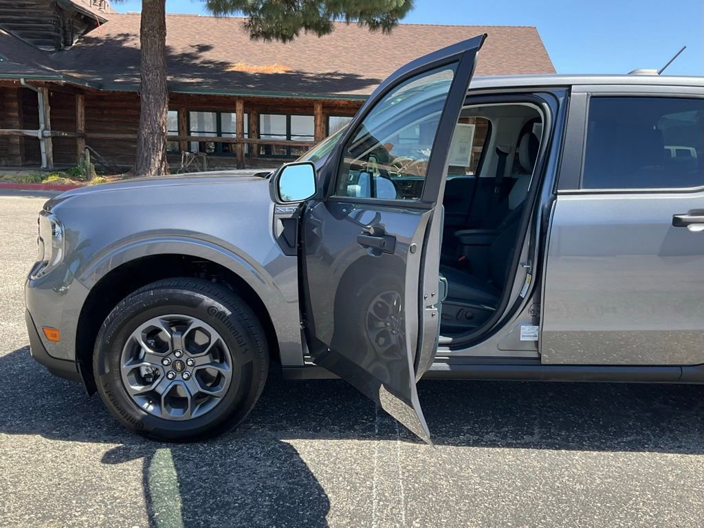 Used 2025 Ford Maverick XLT w/ XLT Luxury Package image 39