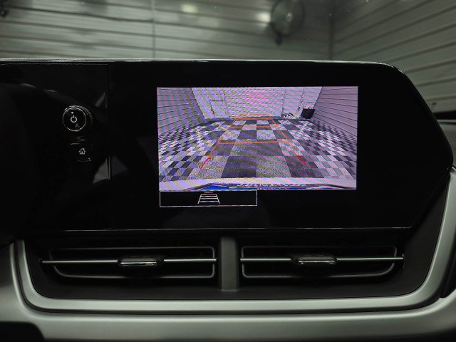 Used 2024 Chevrolet Trax RS w/ Driver Confidence Package FWD image 24