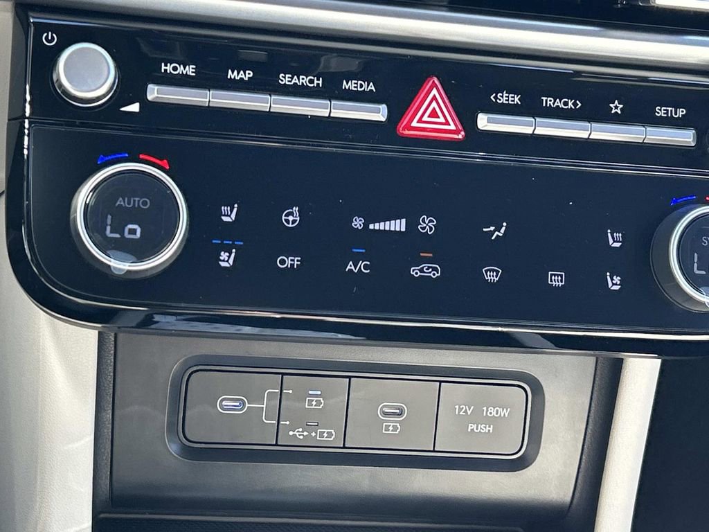 New 2026 Hyundai Tucson Limited image 36