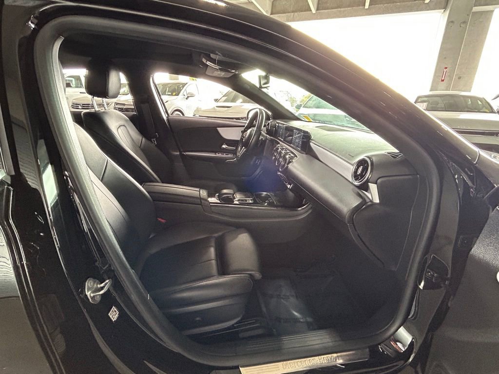 Used 2020 Mercedes-Benz A 220 image 28