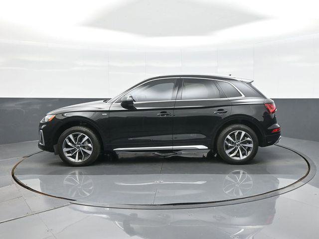Used 2022 Audi Q5 2.0T Premium w/ Convenience Package AWD/4WD image 4