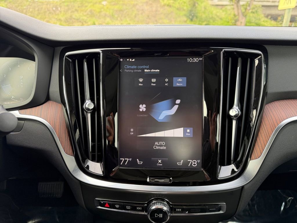 Used 2020 Volvo S60 T5 Momentum image 22