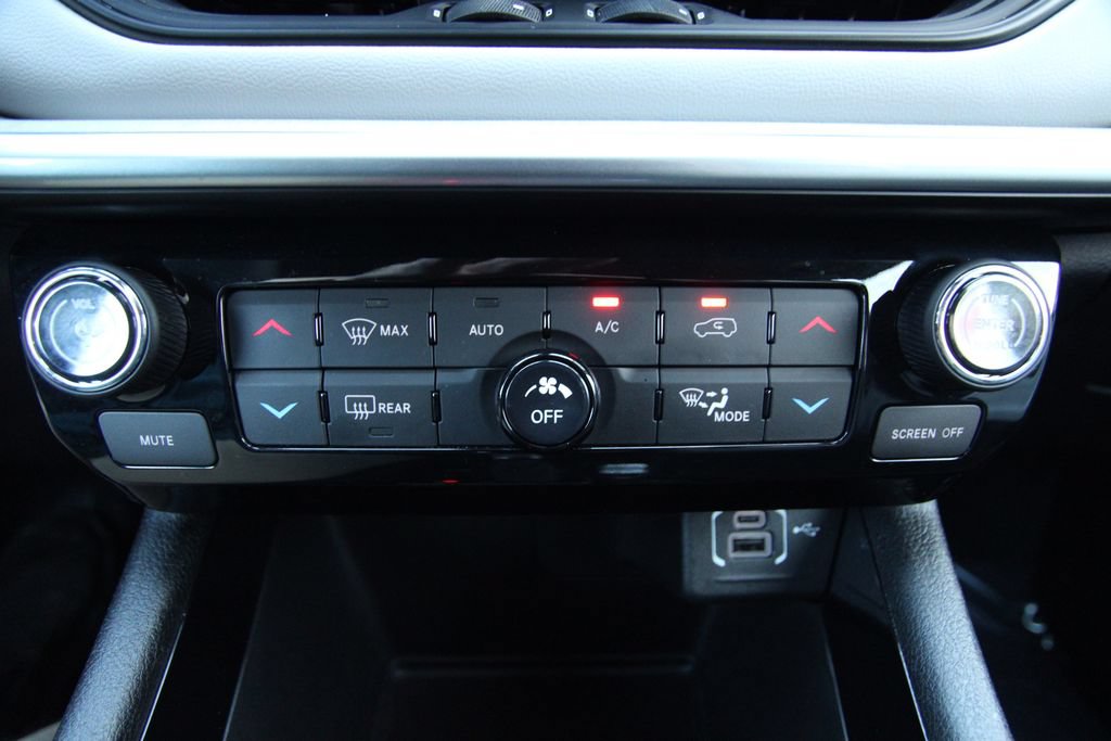 Used 2025 Jeep Compass Limited AWD/4WD image 28