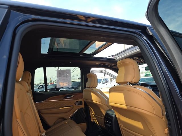 Used 2024 Jeep Grand Cherokee Summit image 50