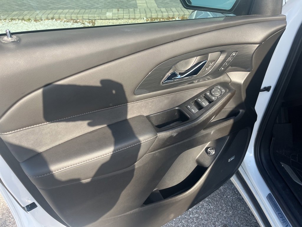 Certified 2023 Chevrolet Traverse High Country w/ LPO, Floor Liner Package image 11