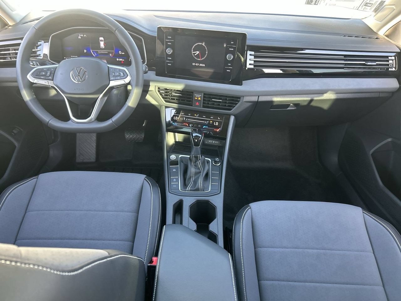 New 2026 Volkswagen Jetta SE FWD image 11