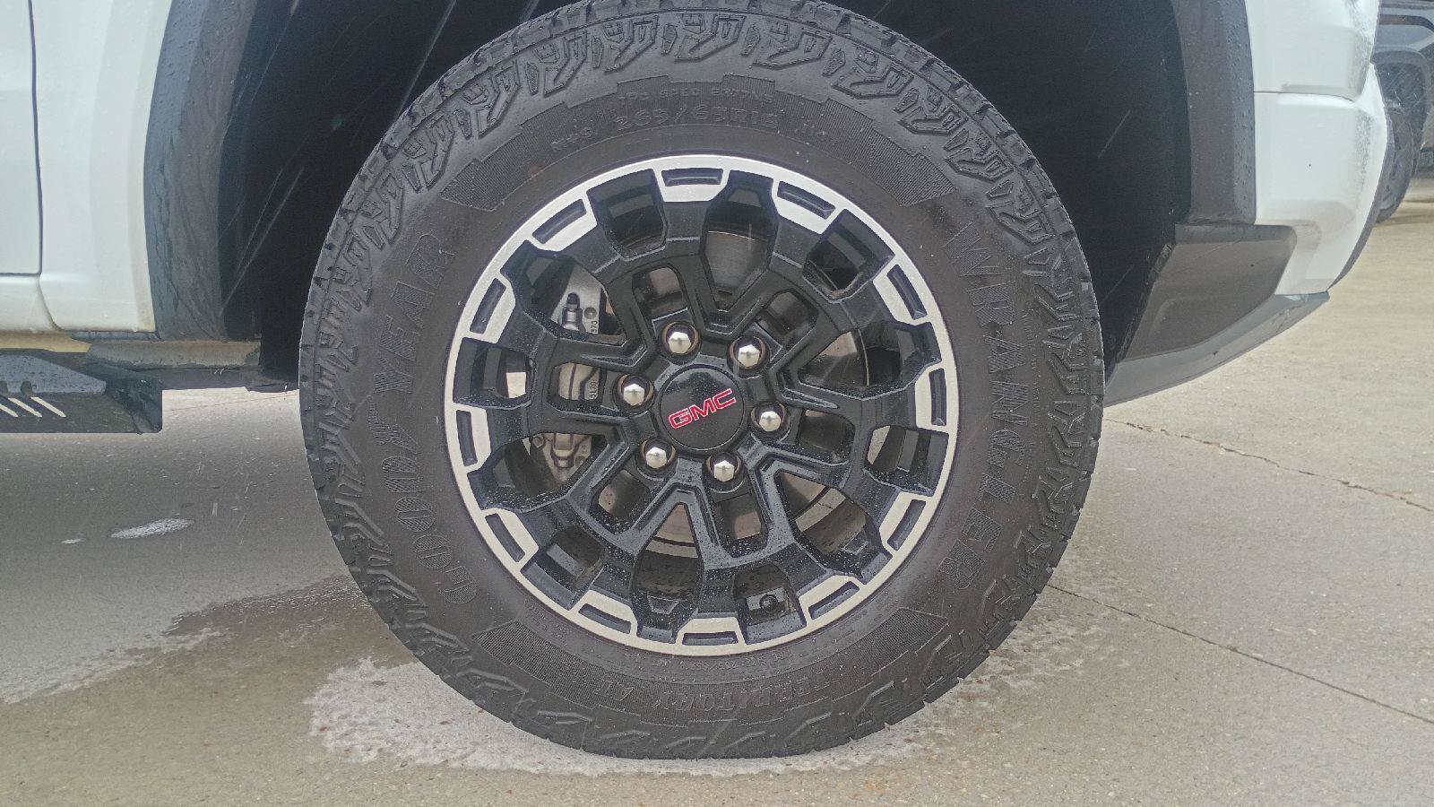 Used 2026 GMC Canyon AT4 w/ AT4 Premium Package AWD/4WD image 21
