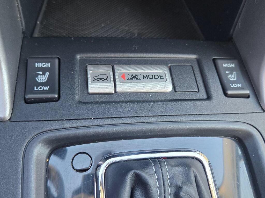 Used 2016 Subaru Forester 2.5i Touring w/ Eyesight & Navigation System AWD/4WD image 28