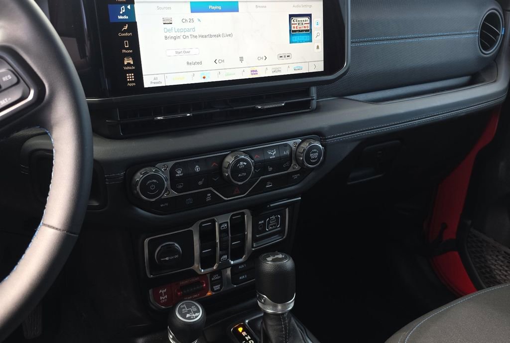 Certified 2025 Jeep Wrangler Unlimited Rubicon 4xe w/ Convenience Group image 6