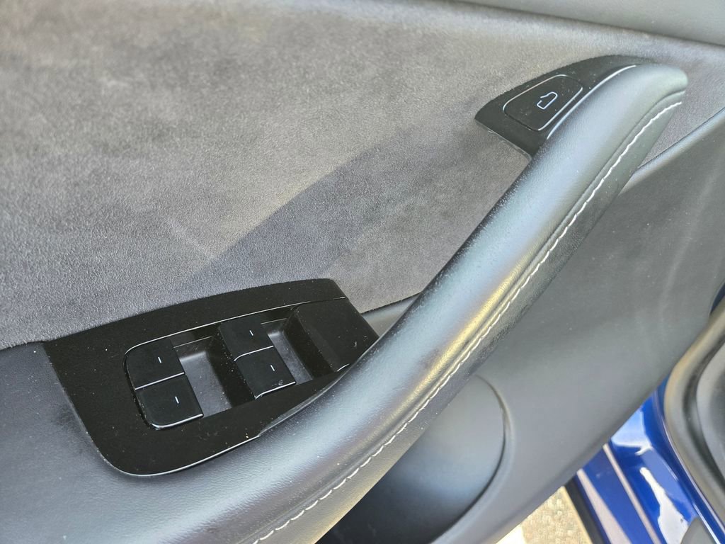 Used 2020 Tesla Model Y Long Range image 24