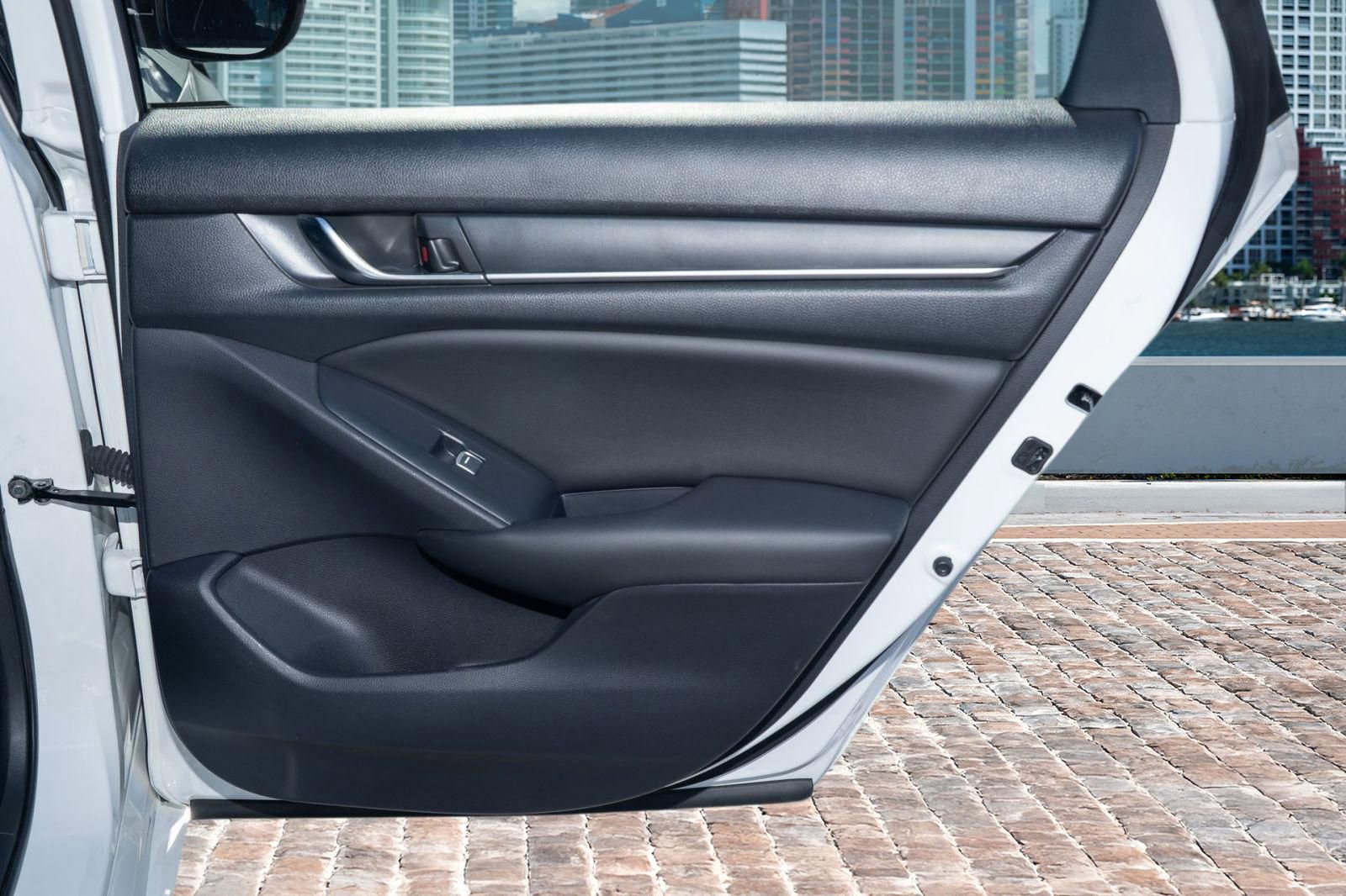 Used 2022 Honda Accord Sport image 14