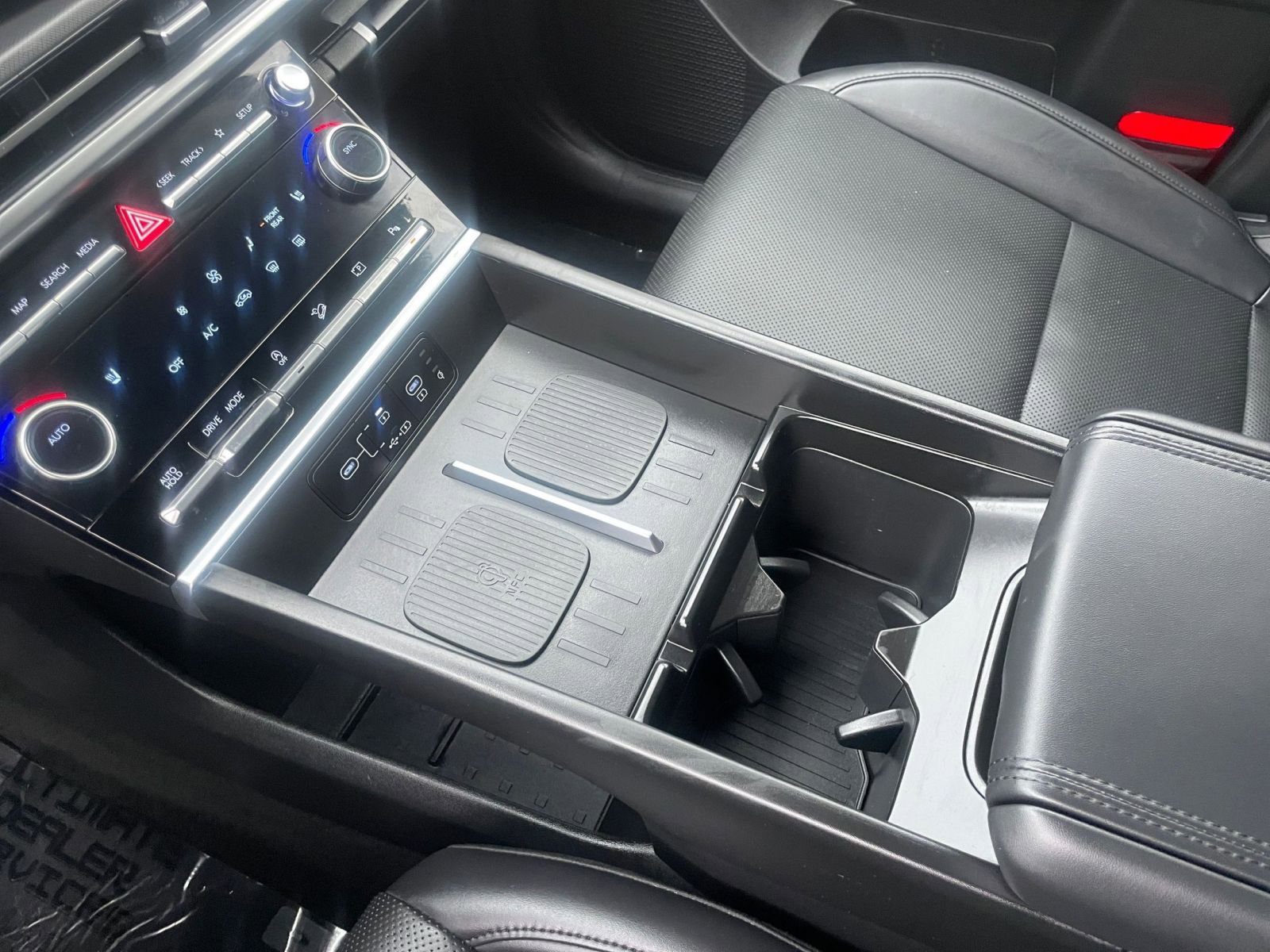 Used 2025 Hyundai Santa Fe SEL image 41