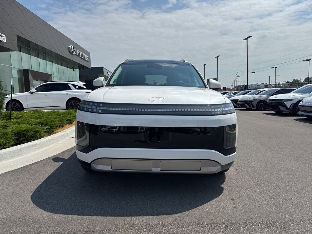 New 2026 Hyundai Ioniq 9 Limited image 2