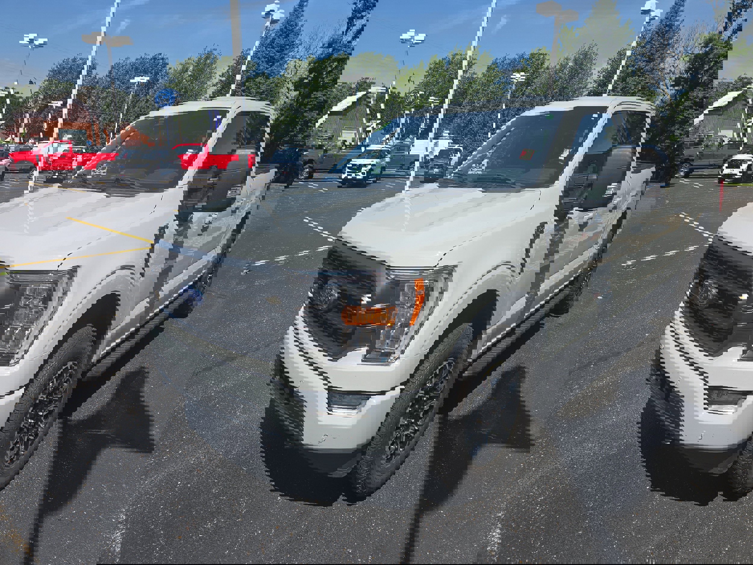 Used 2023 Ford F150 XLT w/ Equipment Group 302A High image 4