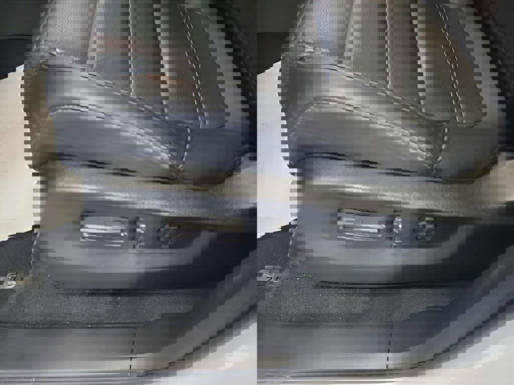 Used 2022 Honda CR-V EX-L image 16