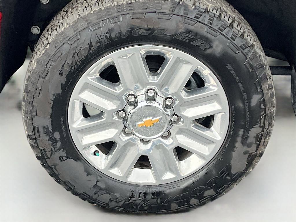 Used 2025 Chevrolet Silverado 3500 High Country image 32