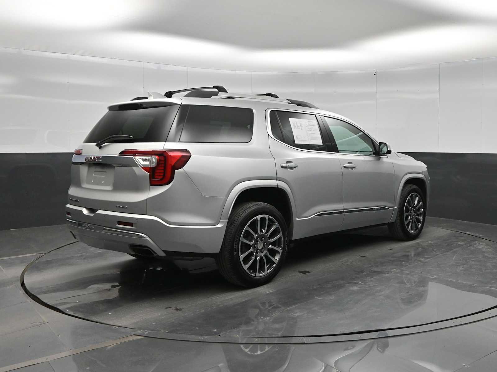 Used 2020 GMC Acadia Denali w/ LPO, Adventure Package AWD/4WD image 7