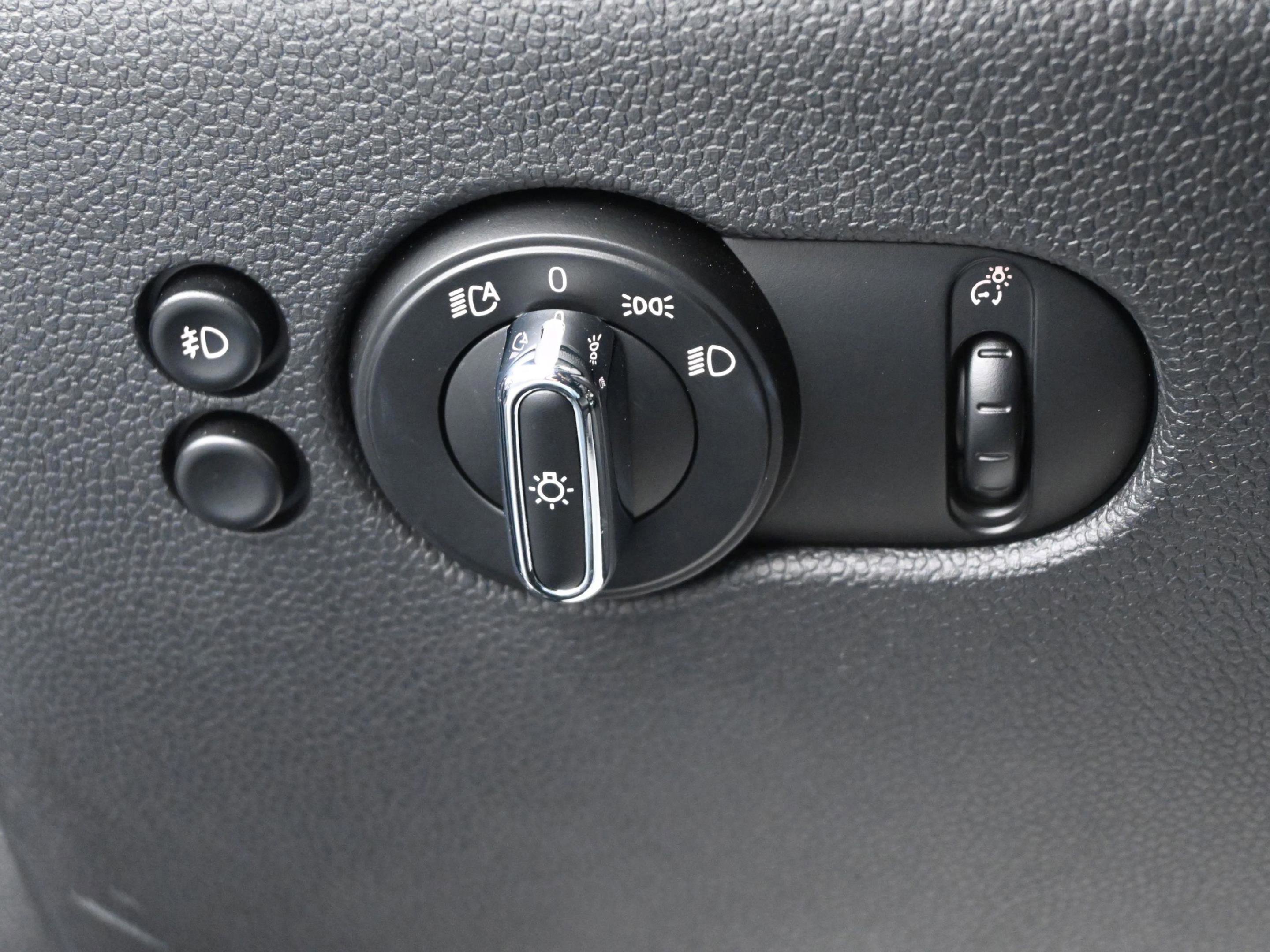 Used 2021 MINI Cooper S w/ 6.5" Touchscreen Package image 47